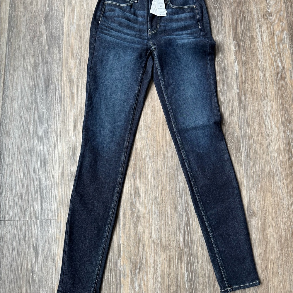 White House Black Market Thames Authentic Wash long Women's Jeans